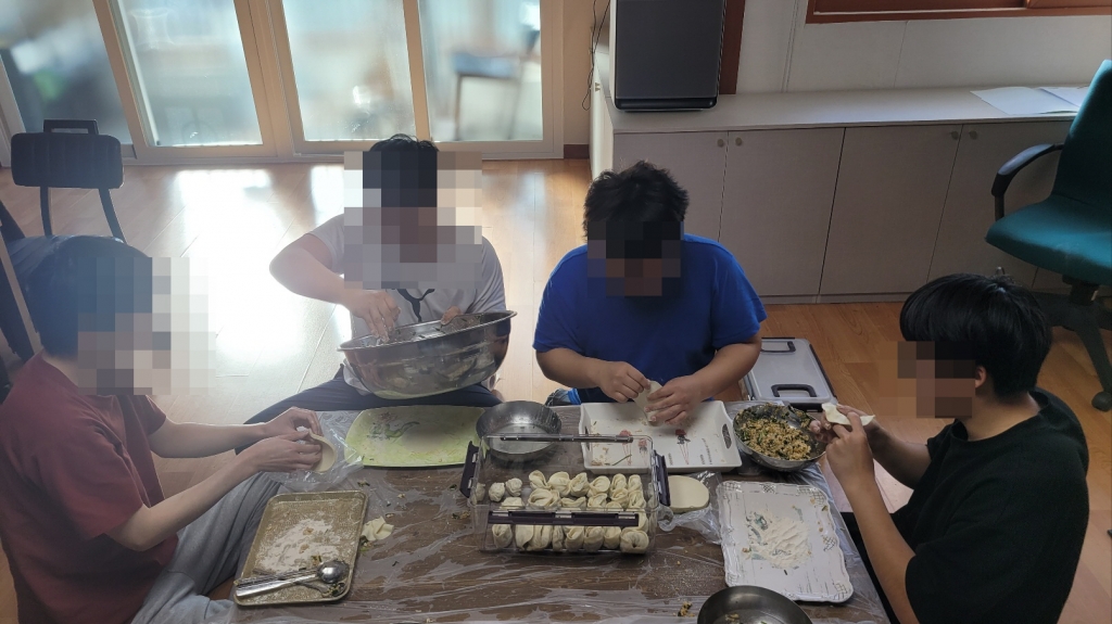 [대전시남자중장기청소년쉼터] 2023년 설 명절 기념  함께하는 \'만두\' 만들기